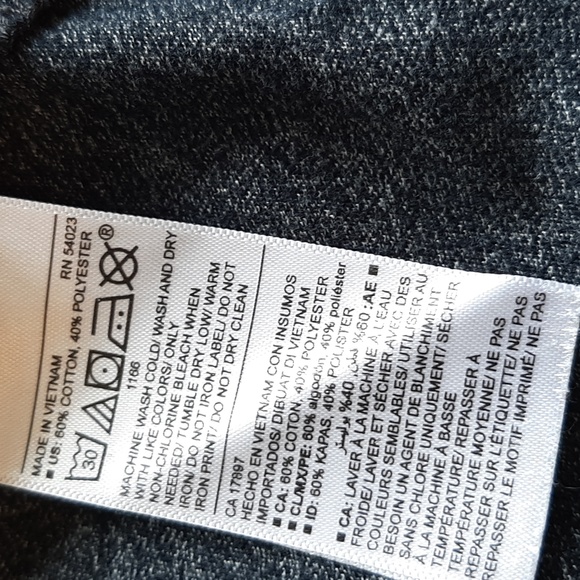 Old Navy t-shirt.short sleeve  Gray.  Medium. - Picture 8 of 8